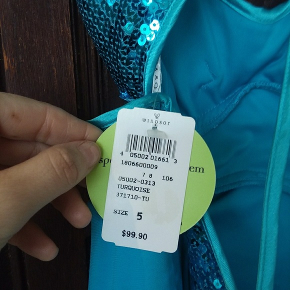 Dress - Picture 2 of 3